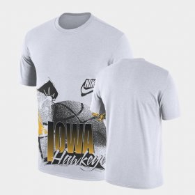 College Basketball University of Iowa 90s-style Men's White T-Shirt 766954-285 College Basketball University of Iowa 90s-style Men's White T-Shirt 766954-285